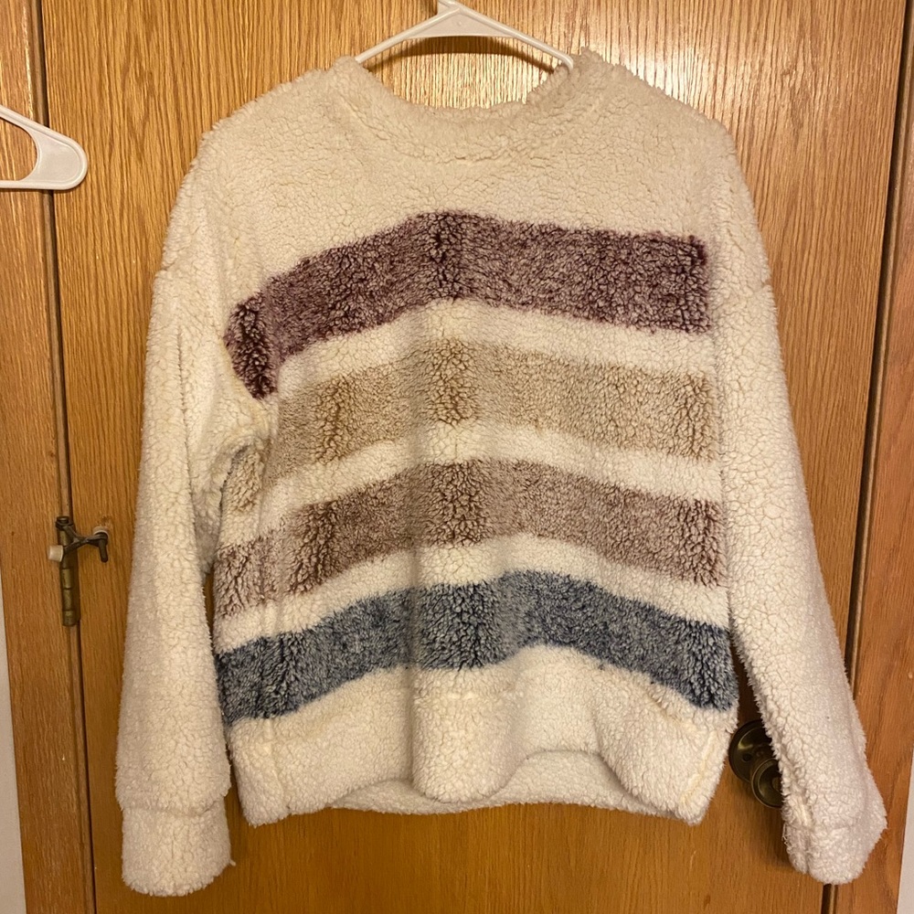 COZY FLUFFY SWEATER
